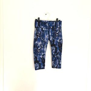 Alo Yoga Cropped Capri Airbrush Snakeskin Leggings